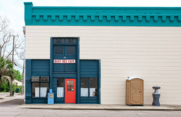 Best Portable restroom trailer rental  in Hurricane, WV