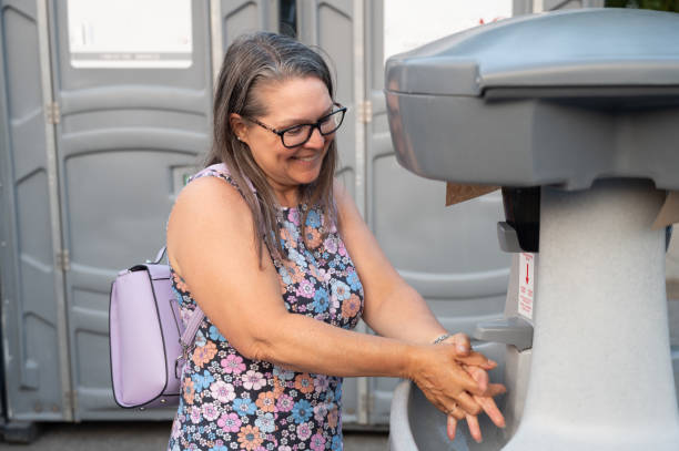 Best Portable toilet rental cost  in Hurricane, WV